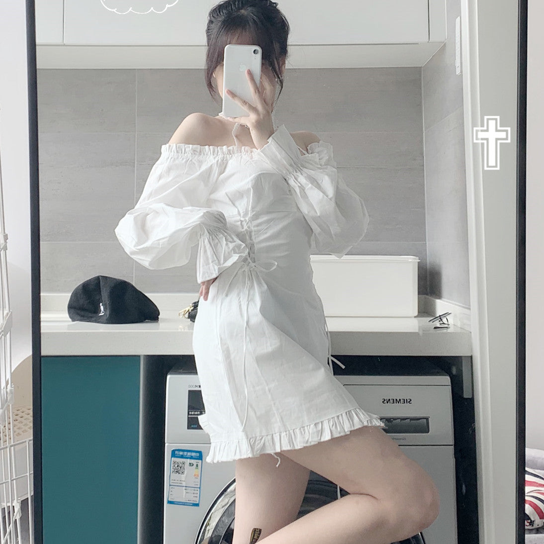 Gentle white halterneck dress SS2398