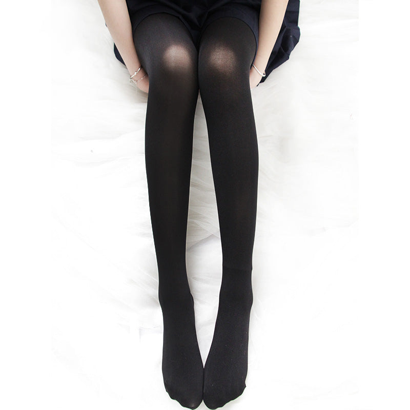 White Silk Black Stockings SS1052