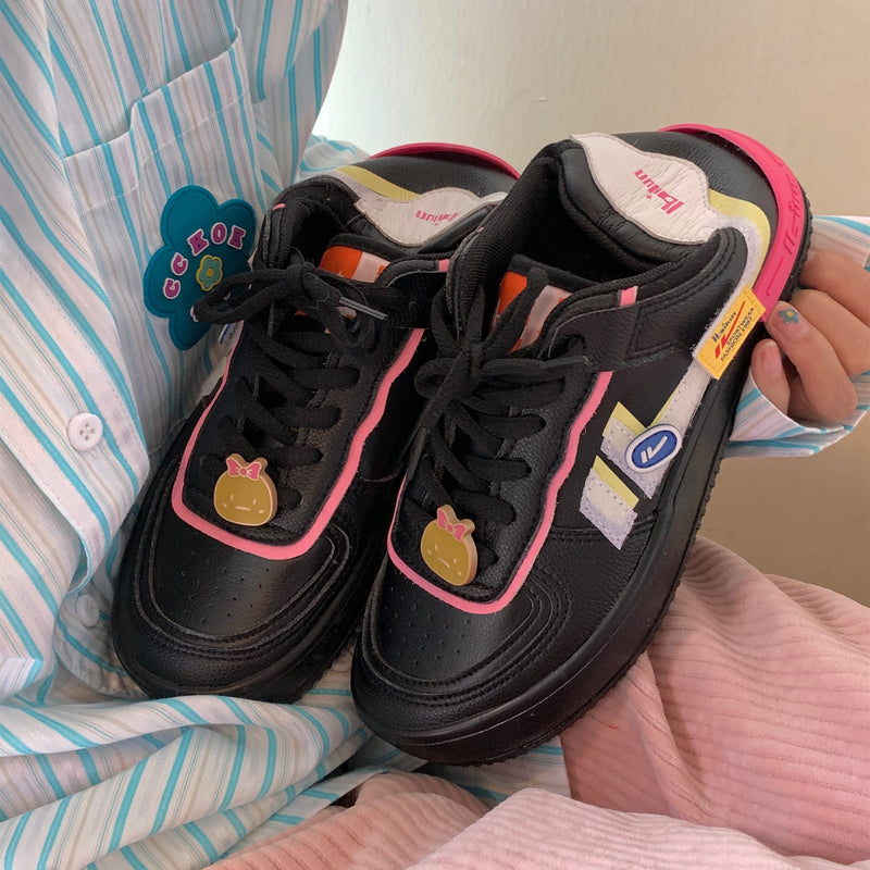 Smiley black and white pink sneakers SS2502