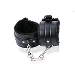 Detachable black shackles SS2075